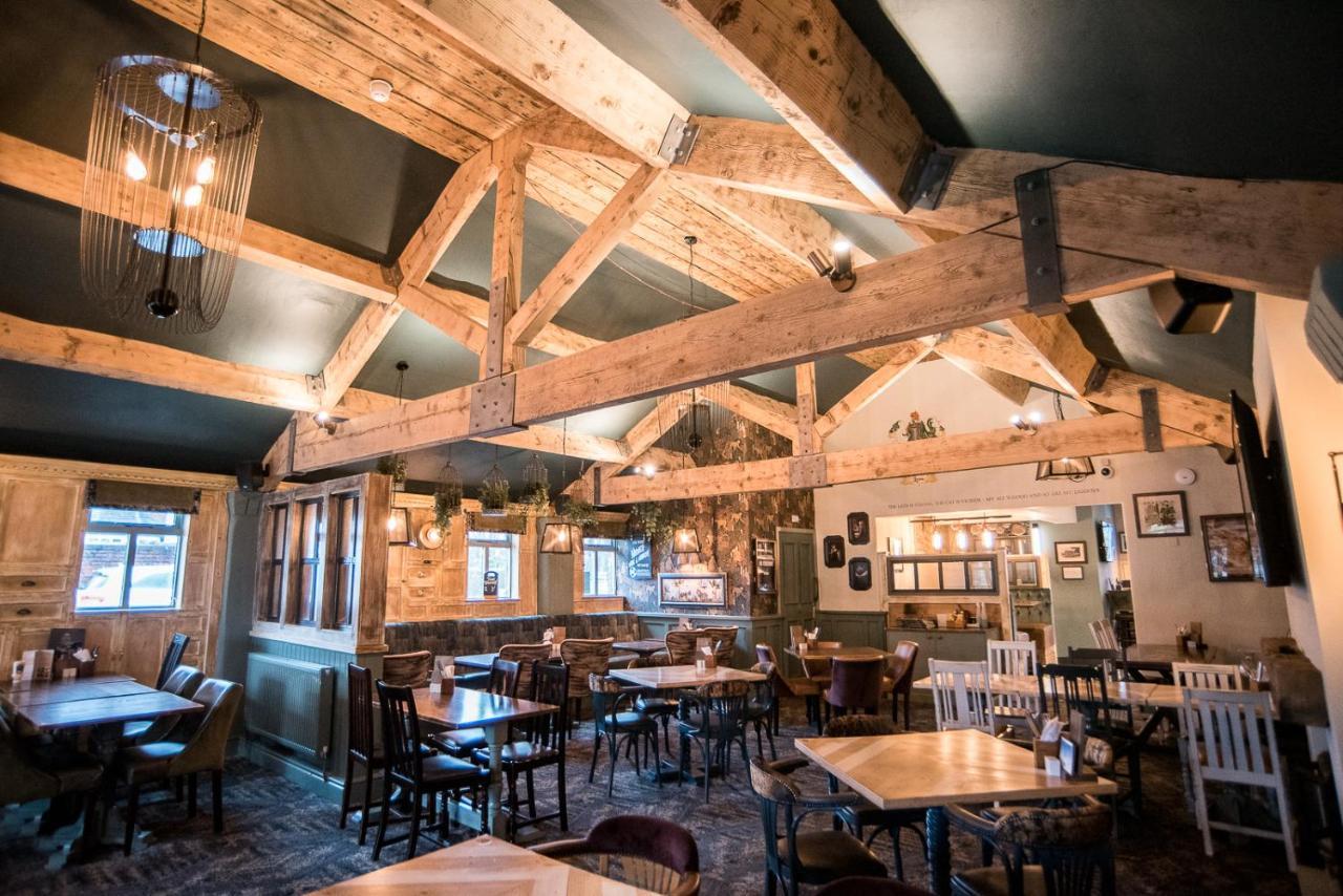 Cat & Lion Country Pub And Hotel *